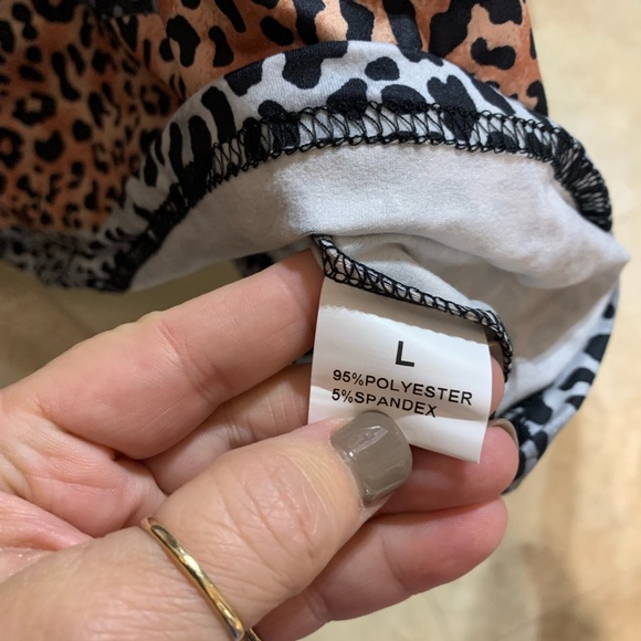 🤩  SOLD OUT ALL SIZES 🤩 - Picture 3 of 3